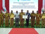 Pemerintah Provinsi Papua Tengah Bersama Bank Papua Cabang Kabupaten Nabire Teken MoU Pengelolaan Keuangan di Aula Kantor Gubernur Papua Tengah di Jalan Merdeka, Nabire, Senin, 3 Februari 2025. (Foto : Humas Pemprov Papua Tengah for Tomei.id).